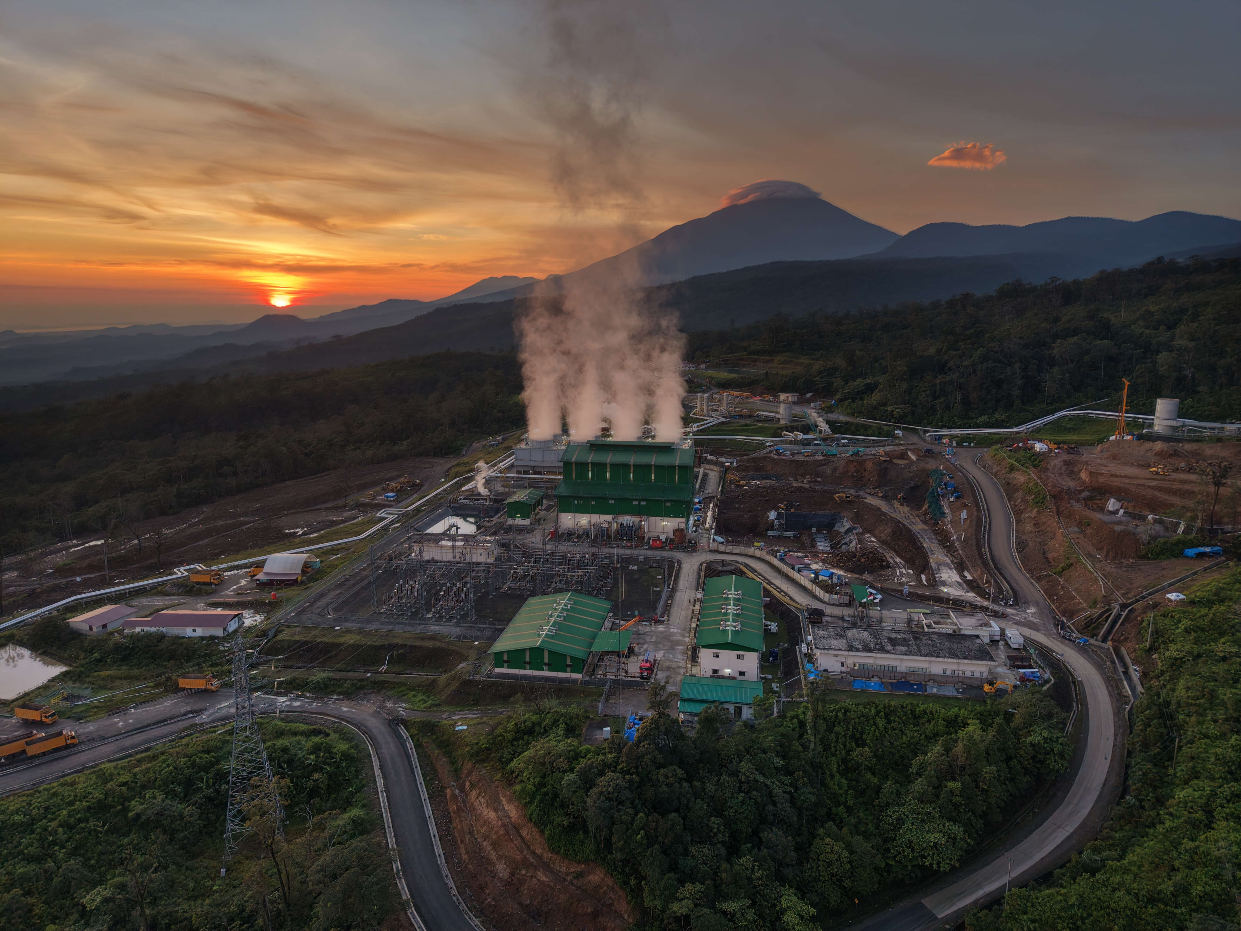 Senja di Supreme Energy Muara Laboh